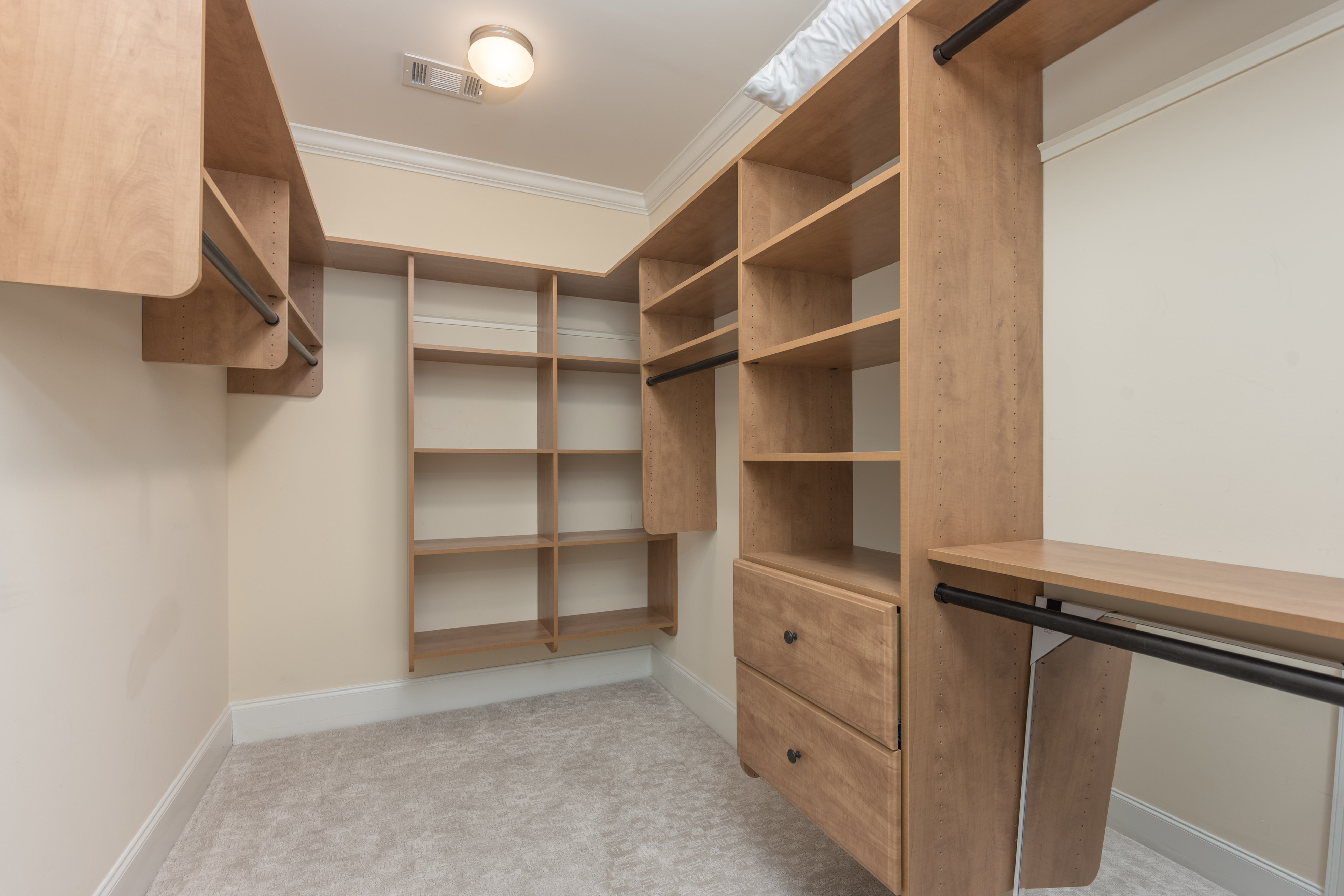 1001 Walton Way image 59